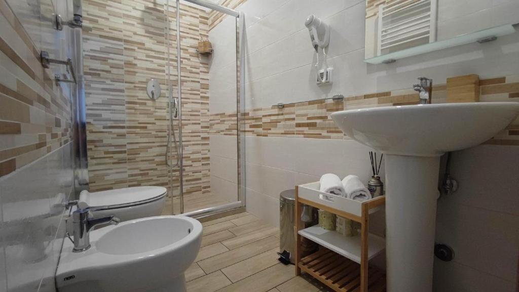 Adventor Eco-Suites โรม ภายนอก รูปภาพ
